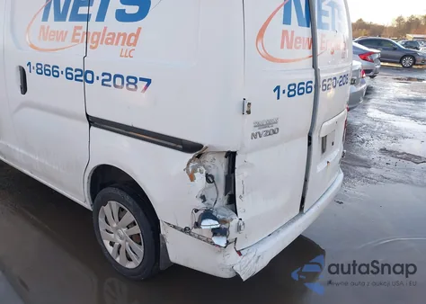 2015 Nissan Nv200 Sv z USA, uszkodzony, nr VIN 3N6CM0KN6FK717169